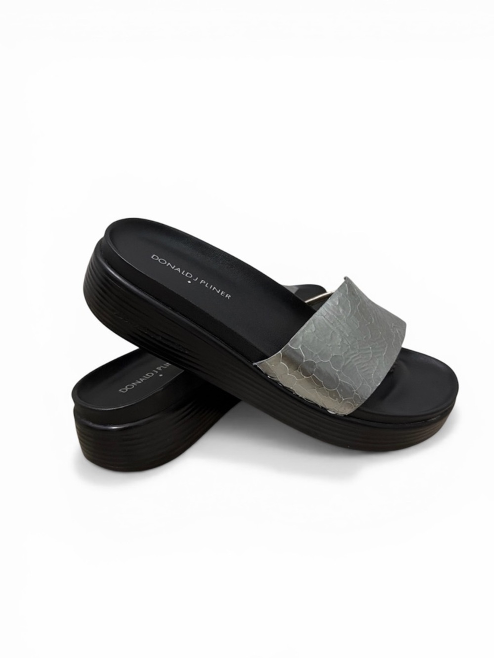 Donald Pliner Black Silver Fiji Leather Thong Wedge Comfort Sandals Women 9 NWOB